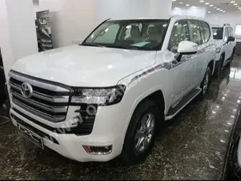 Toyota  Land Cruiser  GXR Twin Turbo  2023  Automatic  0 Km  6 Cylinder  Four Wheel Drive (4WD)  SUV  White  With Warranty