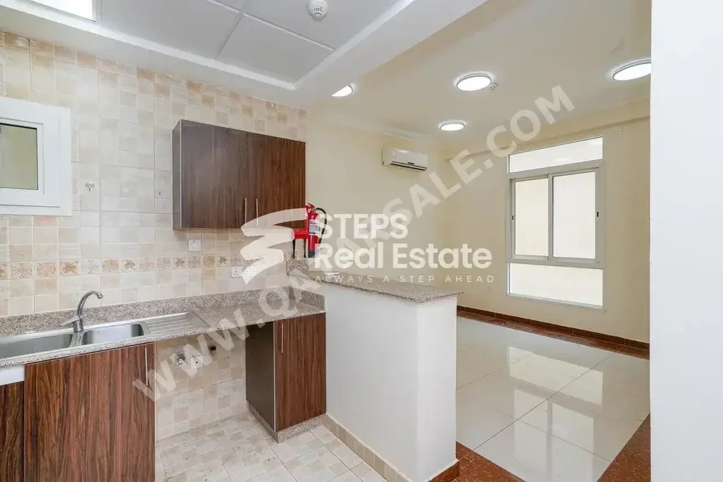 1 Bedrooms  Apartment  For Rent  in Doha -  Al Mansoura  Not Furnished