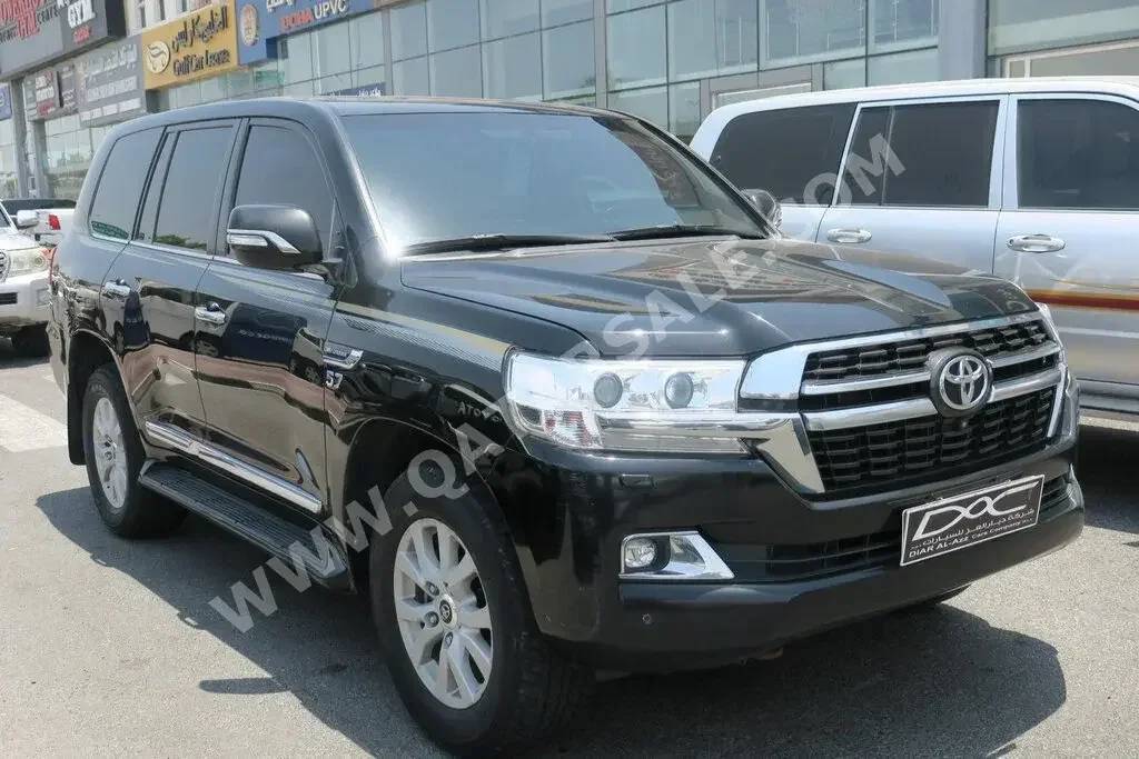 Toyota  Land Cruiser  VXR  2021  Automatic  108٬000 Km  8 Cylinder  Four Wheel Drive (4WD)  SUV  Black