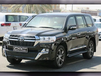 Toyota  Land Cruiser  VXR  2021  Automatic  109,000 Km  8 Cylinder  Four Wheel Drive (4WD)  SUV  Black