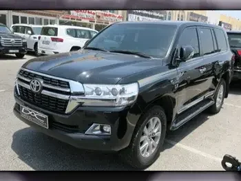 Toyota  Land Cruiser  VXR  2021  Automatic  108,000 Km  8 Cylinder  Four Wheel Drive (4WD)  SUV  Black  With Warranty