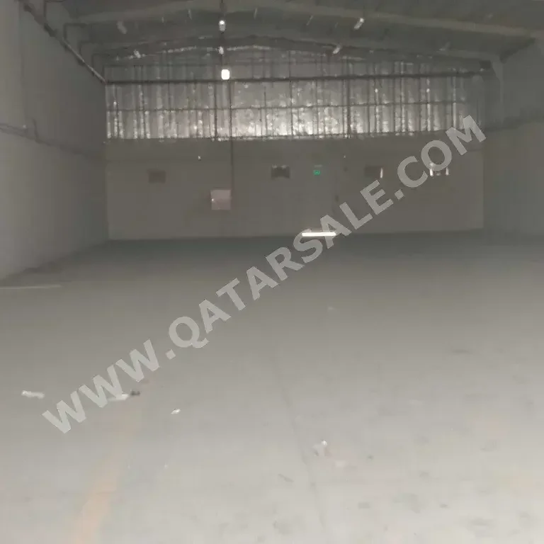 Warehouses & Stores - Al Wakrah  - Barkit Al Awamer  -Area Size: 450 Square Meter