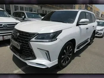 Lexus  LX  570 S Black Edition  2021  Automatic  126,000 Km  8 Cylinder  Four Wheel Drive (4WD)  SUV  White  With Warranty