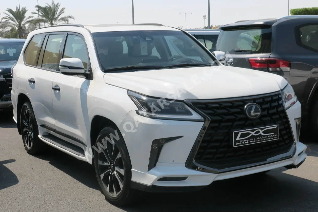 Lexus  LX  570 S Black Edition  2021  Automatic  126,000 Km  8 Cylinder  Four Wheel Drive (4WD)  SUV  White  With Warranty