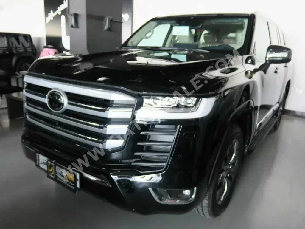 Toyota  Land Cruiser  VXR Twin Turbo  2023  Automatic  0 Km  6 Cylinder  Four Wheel Drive (4WD)  SUV  Black  With Warranty