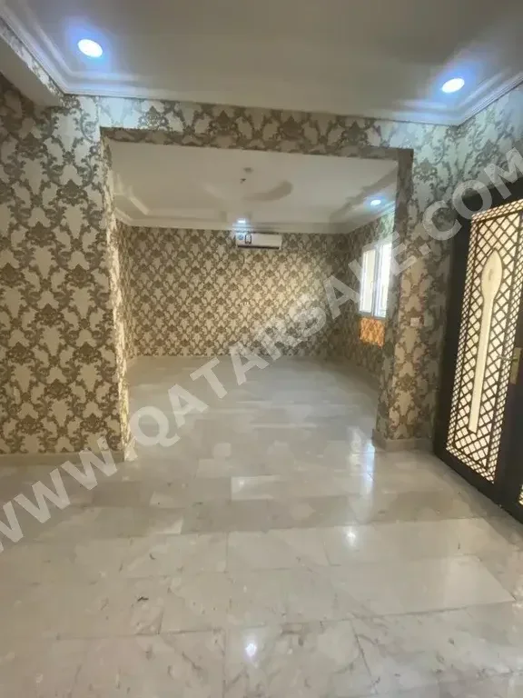 Family Residential  - Not Furnished  - Al Rayyan  - Abu Hamour  - 5 Bedrooms