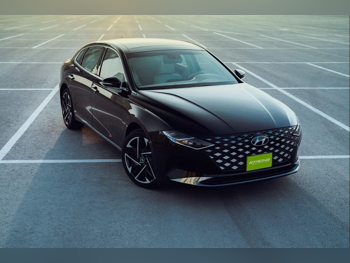 Hyundai  Azera  6 Cylinder  Sedan  Black  2023