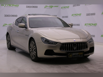 Maserati  Ghibli  2016  Automatic  100,000 Km  6 Cylinder  Rear Wheel Drive (RWD)  Sedan  Gold