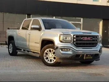 GMC  Sierra  SLE  2016  Automatic  127,000 Km  8 Cylinder  Four Wheel Drive (4WD)  Pick Up  Silver  With Warranty