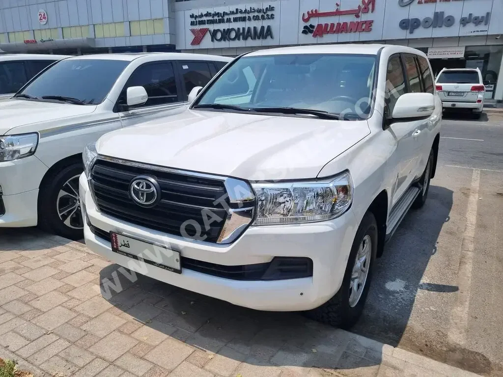 Toyota  Land Cruiser  GX  2019  Automatic  163,000 Km  6 Cylinder  Four Wheel Drive (4WD)  SUV  White  With Warranty