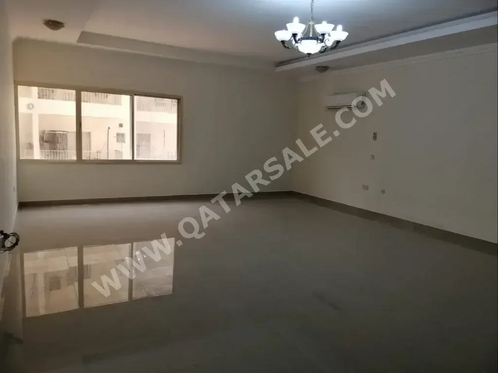 3 Bedrooms  Apartment  For Rent  in Doha -  Al Sadd  Semi Furnished