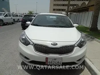 كيا  سيراتو  سيدان  أبيض  2016