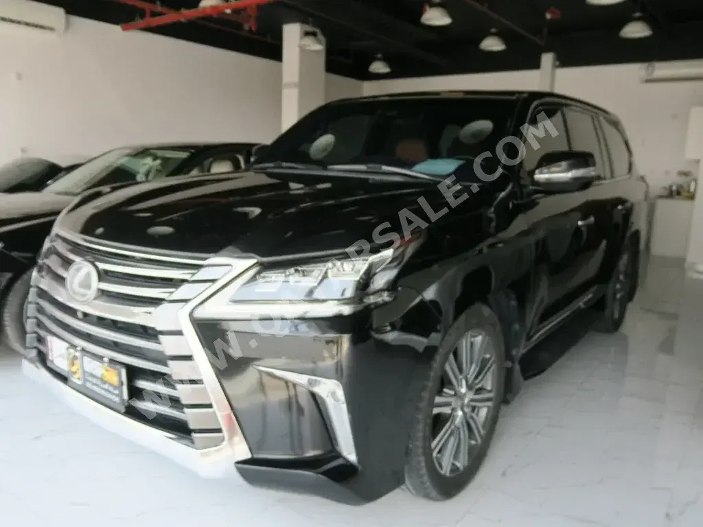 Lexus  LX  570  2017  Automatic  114,389 Km  8 Cylinder  Four Wheel Drive (4WD)  SUV  Black  With Warranty