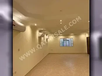 Family Residential  - Not Furnished  - Al Daayen  - Sumaysimah  - 6 Bedrooms