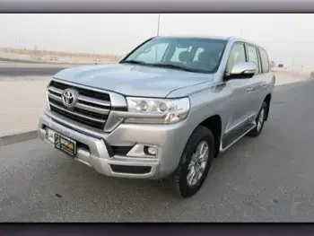 Toyota  Land Cruiser  GXR  2019  Automatic  84,000 Km  8 Cylinder  Four Wheel Drive (4WD)  SUV  Silver  With Warranty