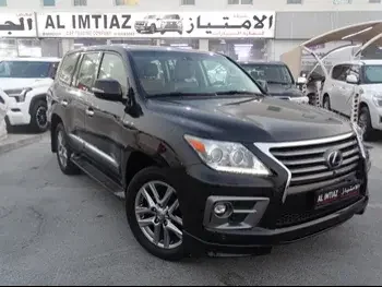 Lexus  LX  570  2015  Automatic  247,000 Km  8 Cylinder  Four Wheel Drive (4WD)  SUV  Black  With Warranty