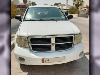 دودج  دورانغو  2008  اوتوماتيك  256,000 كم  6 سلندر  اس يو في  أبيض