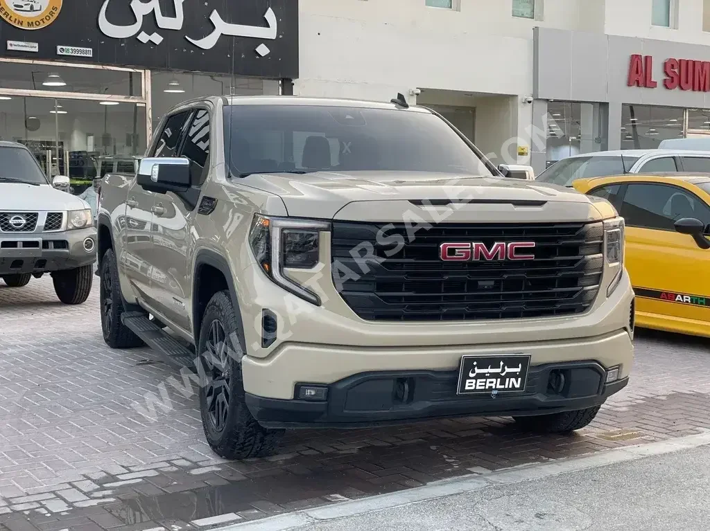 GMC  Sierra  Elevation  2022  Automatic  21,000 Km  8 Cylinder  Four Wheel Drive (4WD)  Pick Up  Beige  With Warranty