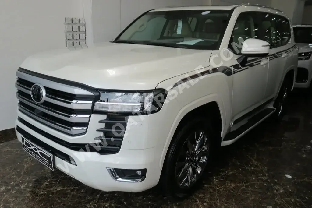 Toyota  Land Cruiser  GXR Twin Turbo  2023  Automatic  0 Km  6 Cylinder  Four Wheel Drive (4WD)  SUV  White  With Warranty