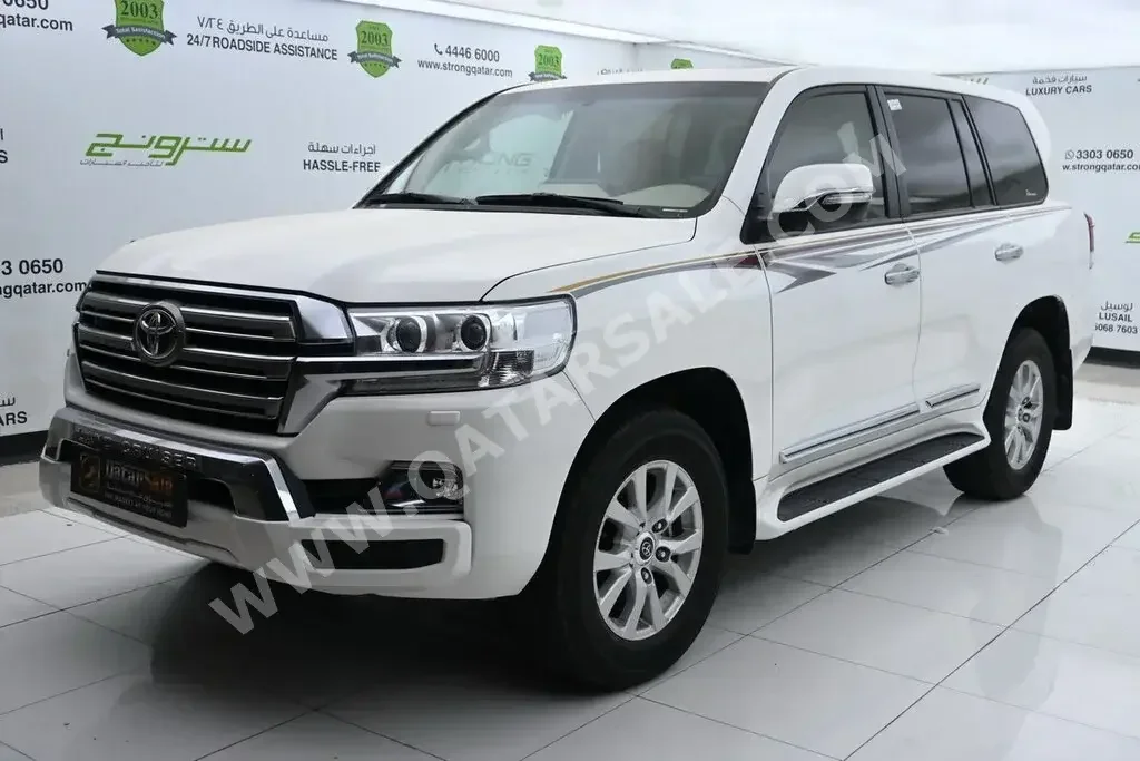 Toyota  Land Cruiser  GXR  2018  Automatic  41,025 Km  8 Cylinder  Four Wheel Drive (4WD)  SUV  White