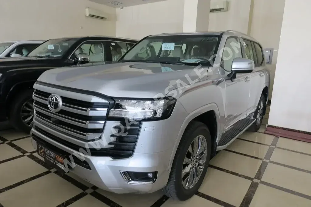 Toyota  Land Cruiser  GXR Twin Turbo  2023  Automatic  0 Km  6 Cylinder  Four Wheel Drive (4WD)  SUV  Silver  With Warranty