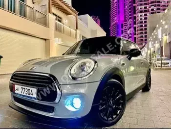 Mini  Cooper  2016  Automatic  79,000 Km  4 Cylinder  Front Wheel Drive (FWD)  Hatchback  Silver  With Warranty