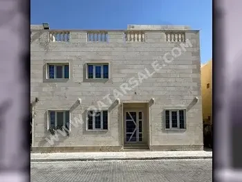 Family Residential  - Not Furnished  - Al Rayyan  - Izghawa  - 5 Bedrooms