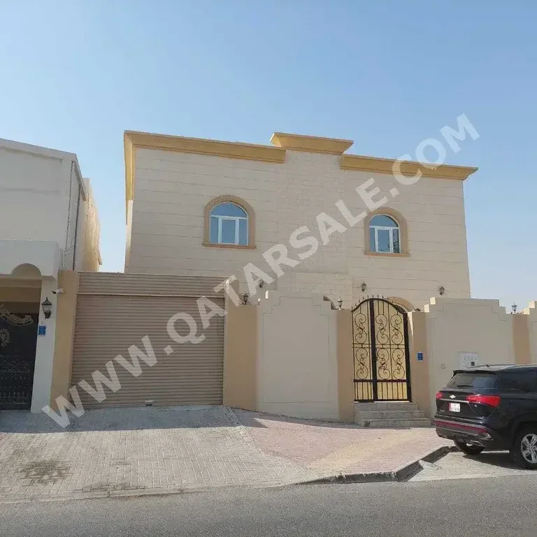 Family Residential  - Not Furnished  - Doha  - Madinat Khalifa South  - 6 Bedrooms