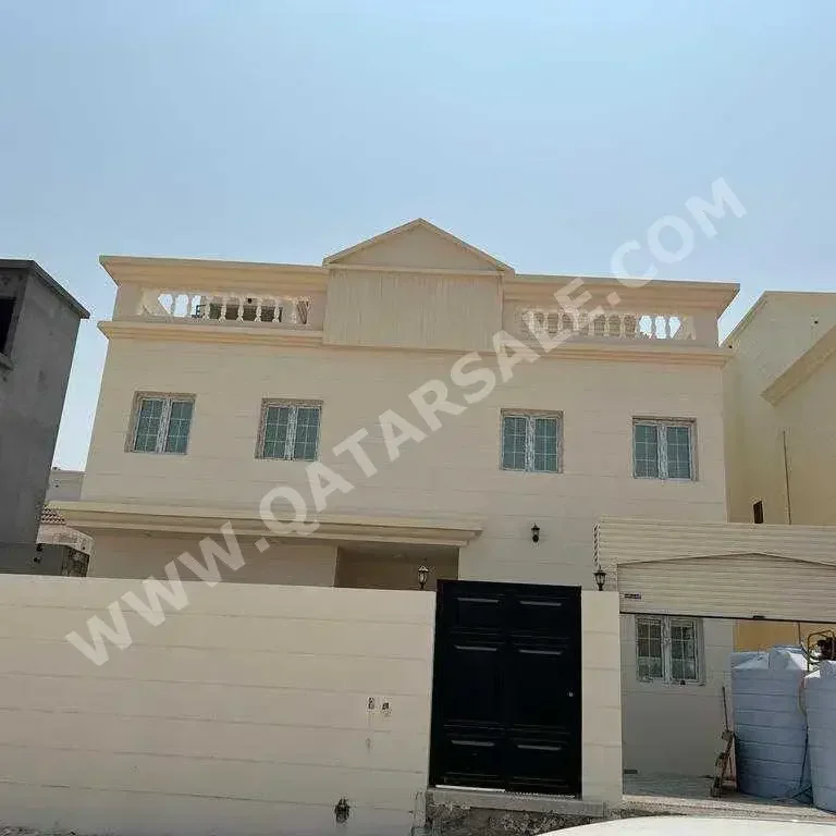 Family Residential  - Not Furnished  - Al Rayyan  - Ain Khaled  - 6 Bedrooms