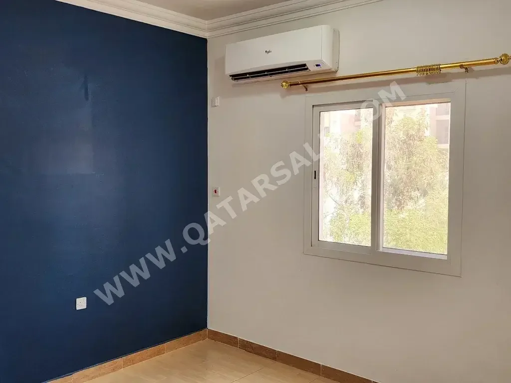 3 Bedrooms  Apartment  For Rent  in Doha -  Al Sadd  Semi Furnished