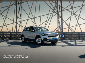Volkswagen  Touareg  6 Cylinder  SUV 4x4  White  2025