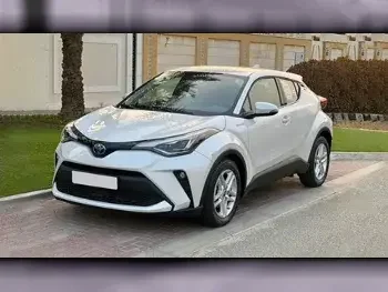 Toyota  C-HR  4 Cylinder  2x4  White  2021