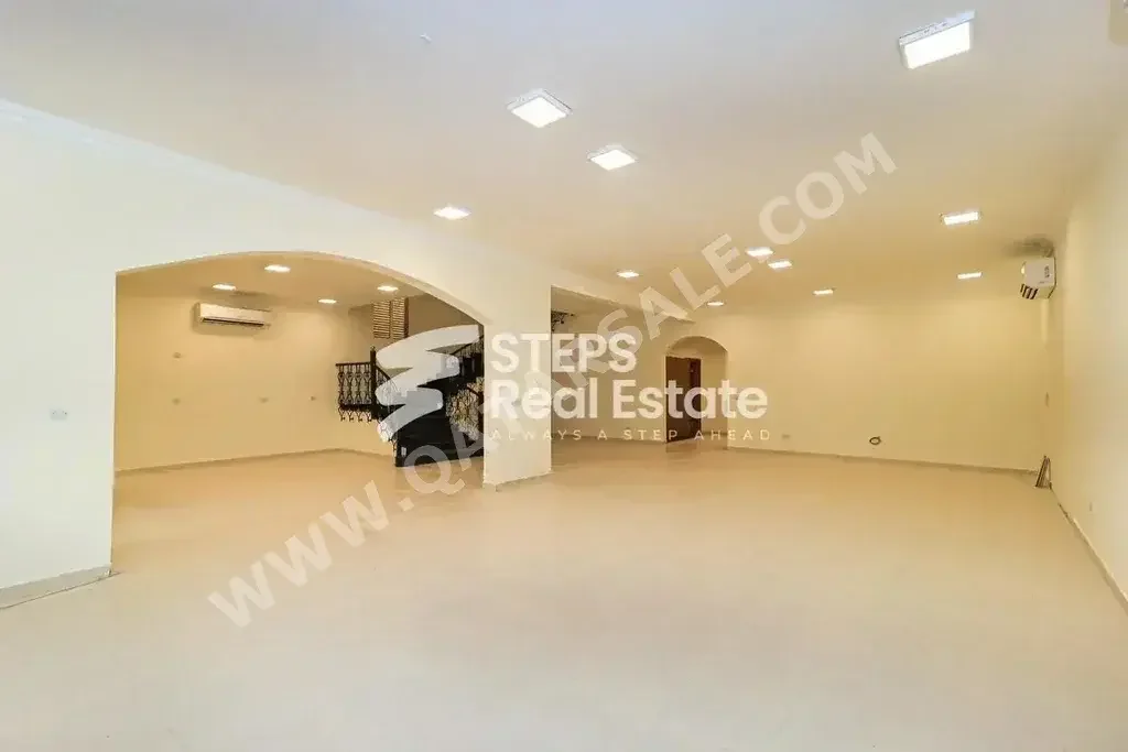 Family Residential  - Not Furnished  - Al Rayyan  - Abu Hamour  - 6 Bedrooms