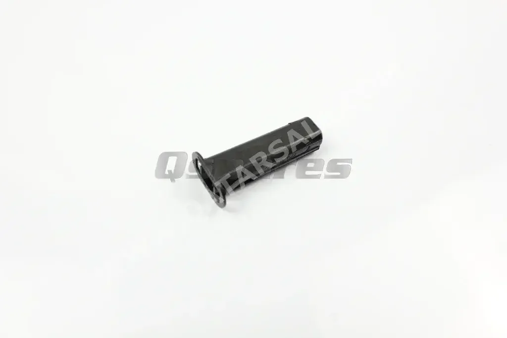 Car Parts - Volkswagen  Touareg  - Clips  -Part Number: 7P0121095