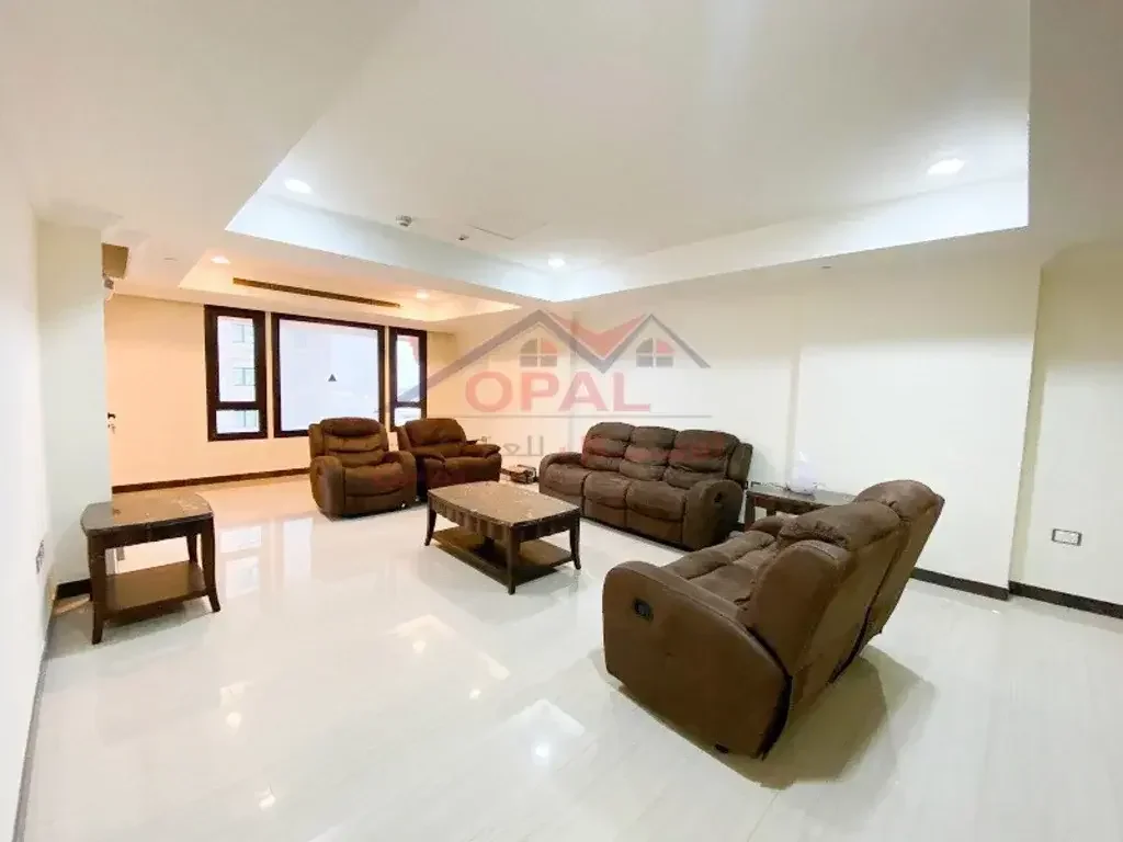 1 Bedrooms  Apartment  For Rent  in Doha -  The Pearl  Semi Furnished