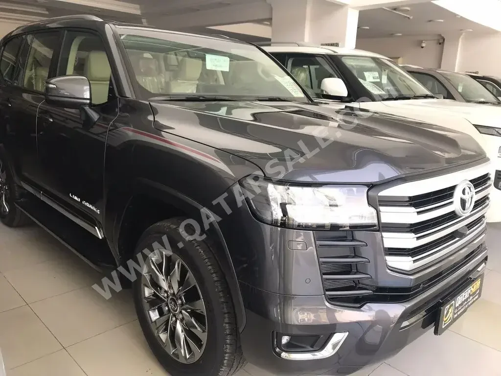  Toyota  Land Cruiser  GXR Twin Turbo  2023  Automatic  0 Km  6 Cylinder  Four Wheel Drive (4WD)  SUV  Gray  With Warranty