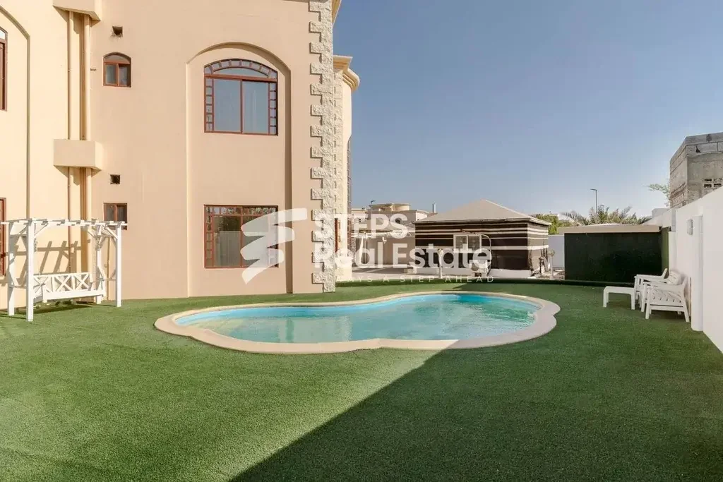 Family Residential  - Not Furnished  - Doha  - West Bay Lagoon  - 7 Bedrooms