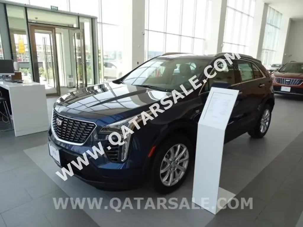 Cadillac  XT4  SUV 4x4  Blue  2020