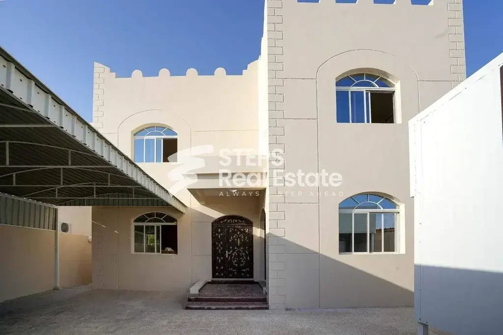 Family Residential  - Not Furnished  - Al Rayyan  - Al Gharrafa  - 5 Bedrooms