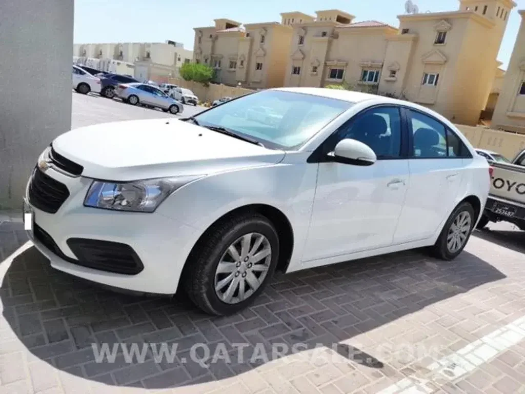 Chevrolet  Cruze  Sedan  White  2017