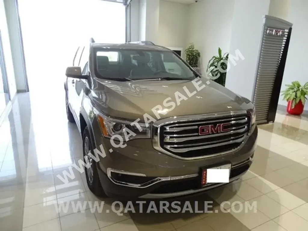 GMC  Acadia  SUV 4x4  Gold  2020