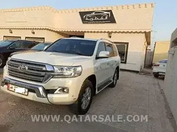 Toyota  Land Cruiser VXR  SUV 4x4  White  2019