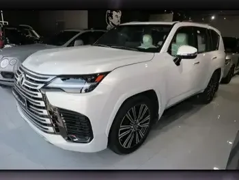 Lexus  LX  600 Luxury  2022  Automatic  10,900 Km  6 Cylinder  Four Wheel Drive (4WD)  SUV  White  With Warranty