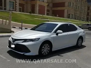 Toyota  Camry  Sedan  White  2019