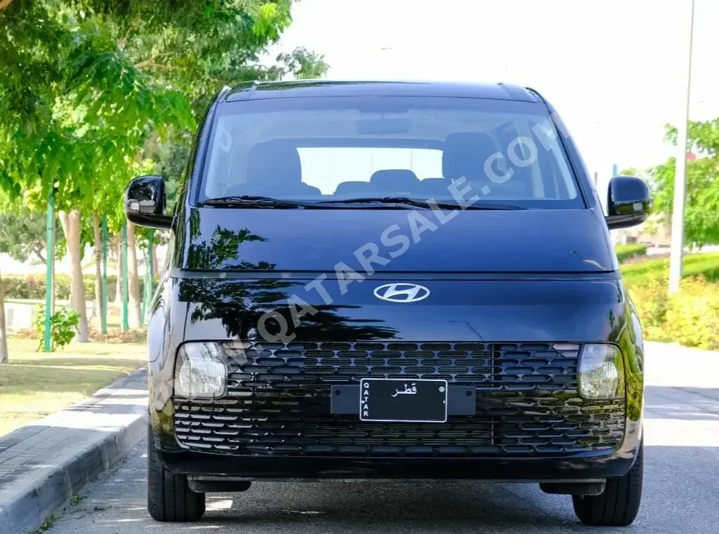 Hyundai  Staria  VAN  Black  2023