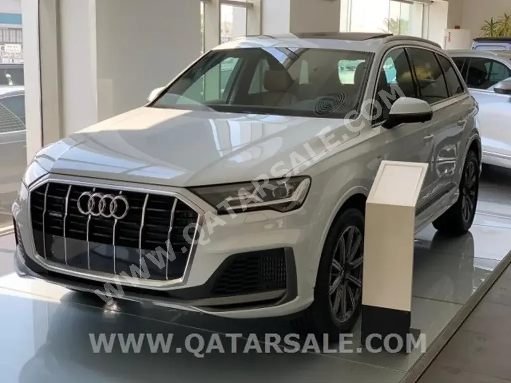 Audi  Q7  6 Cylinder  SUV 4x4  White  2023