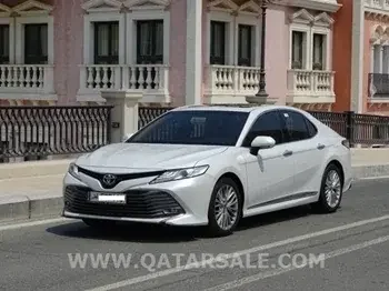 Toyota  Camry  Sedan  White  2020