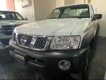 Nissan  Patrol  Pickup  2017  Manual  3,000 Km  6 Cylinder  Four Wheel Drive (4WD)  Pick Up  White  With Warranty