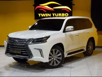  Lexus  LX  570  2017  Automatic  111,000 Km  8 Cylinder  Four Wheel Drive (4WD)  SUV  White  With Warranty