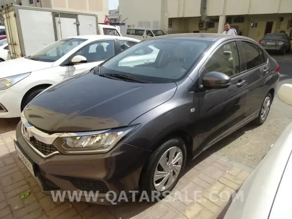 هوندا  سيتي  سيدان  رمادي  2019